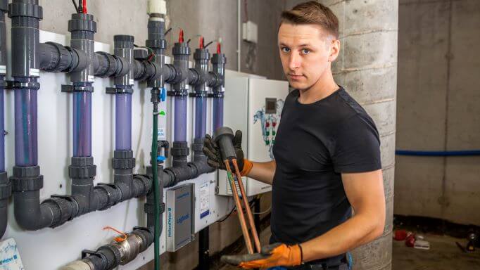 Generator jonów srebra i miedzi, czyli technologia zwalczająca bakterie Legionella.