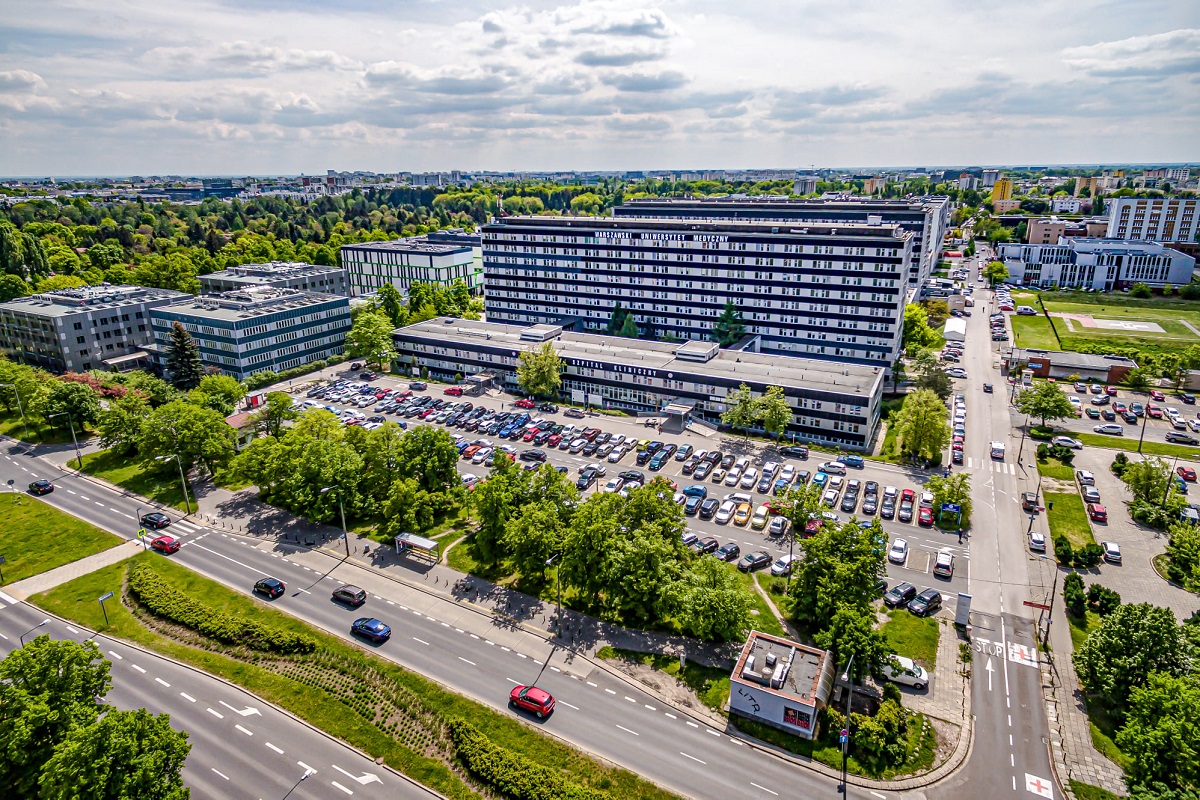 uniwersyteckie centrum kliniczne w warszawie zabezpiecza instalację przed legionella z blucare